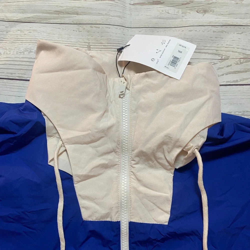 Banana Republic description brand